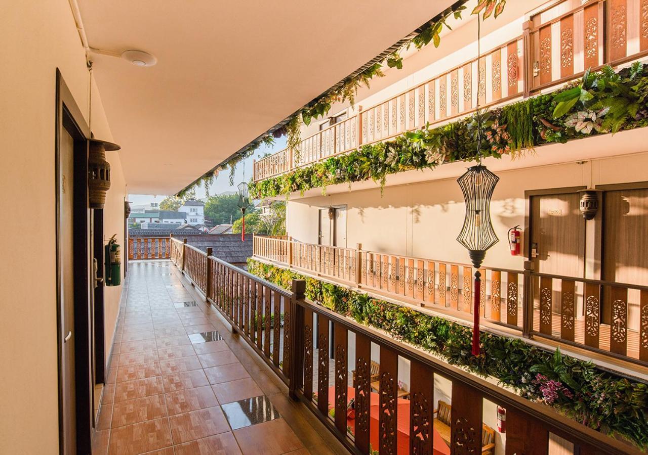 B2 Airport Hotel Chiang Mai Buitenkant foto