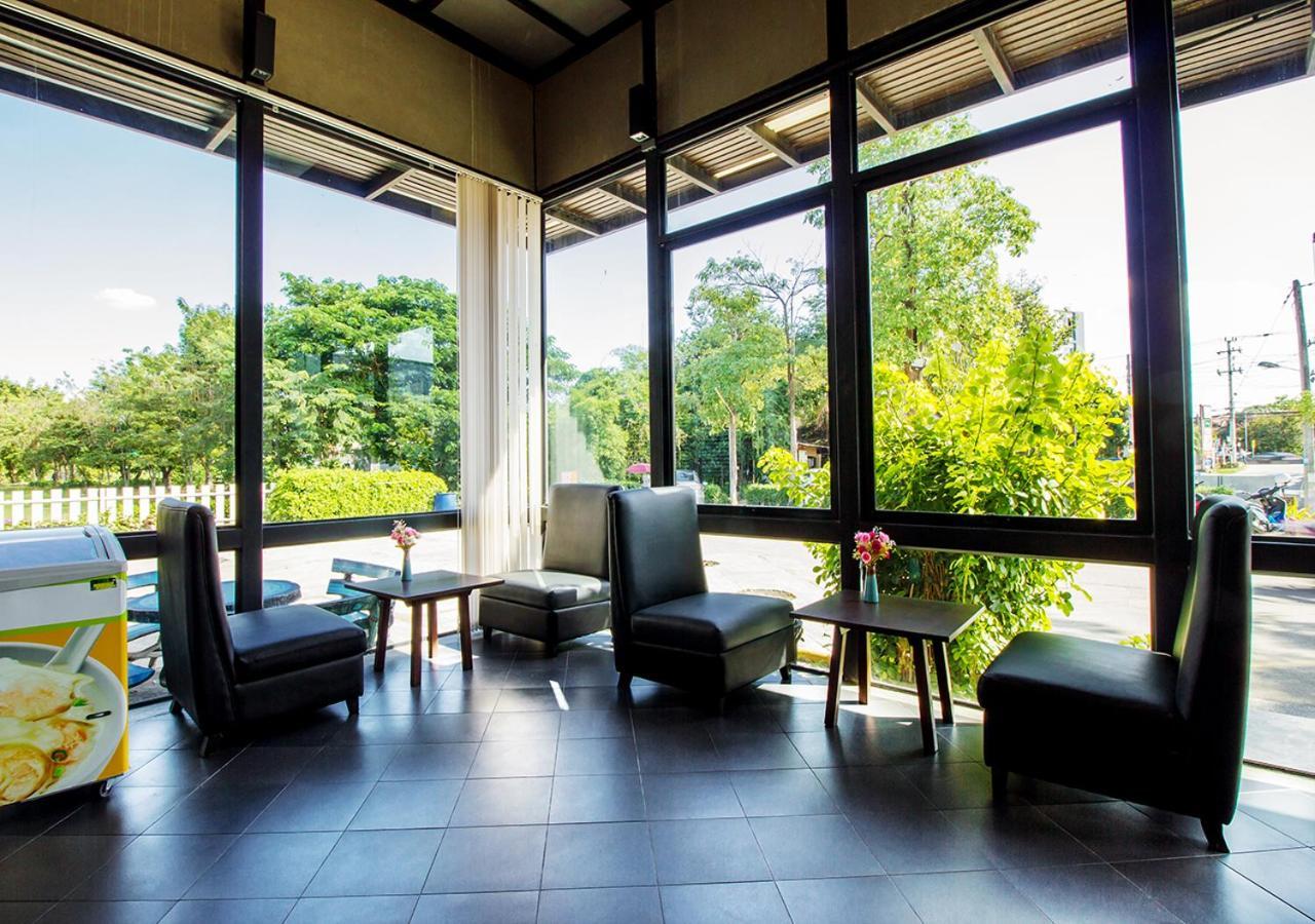 B2 Airport Hotel Chiang Mai Buitenkant foto